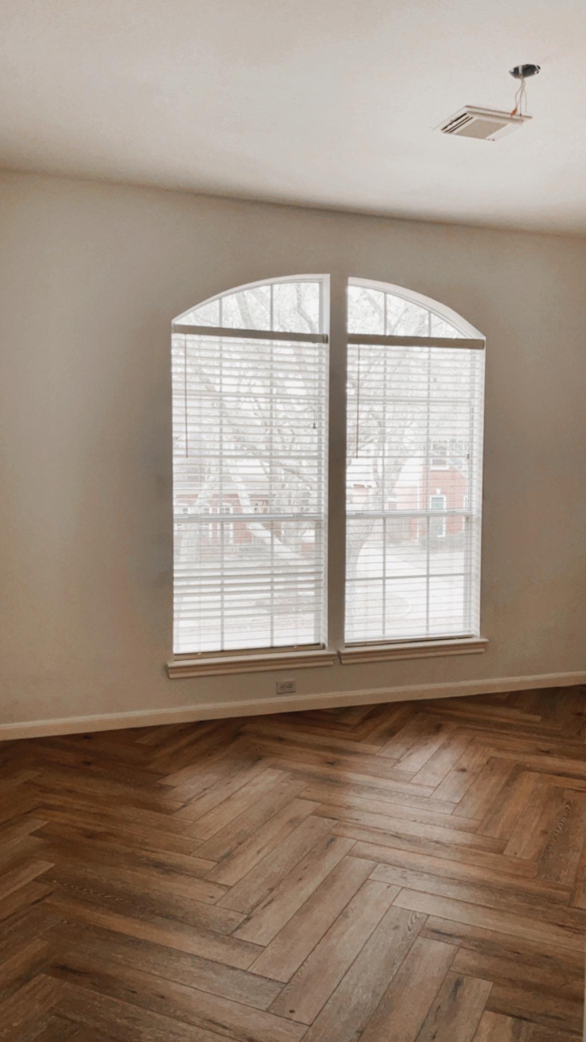 Vinyl vs. Hardwood and Herringbone Flooring Details! – As Told By Michelle